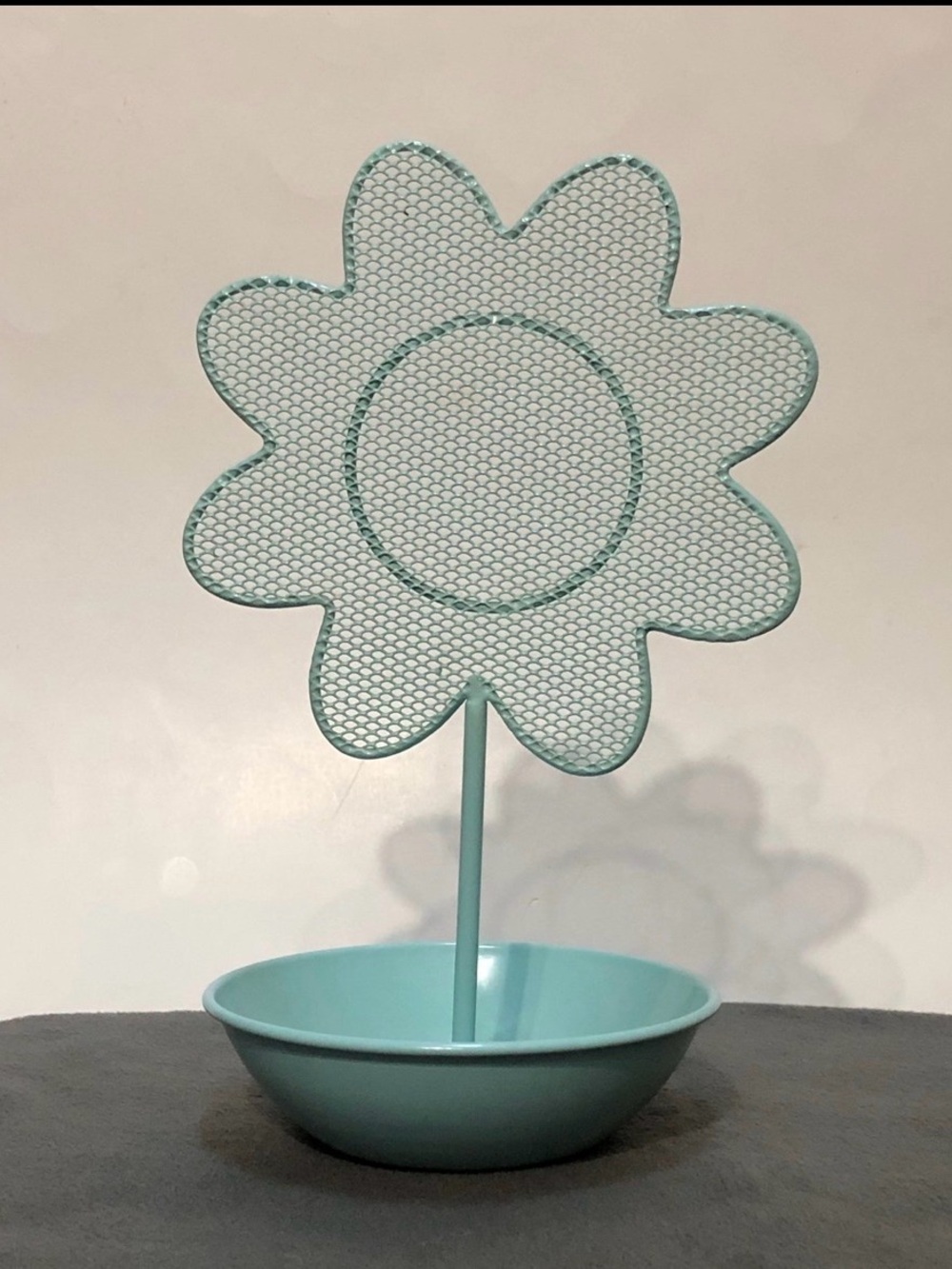 Flower Power Metal Jewelry Stand